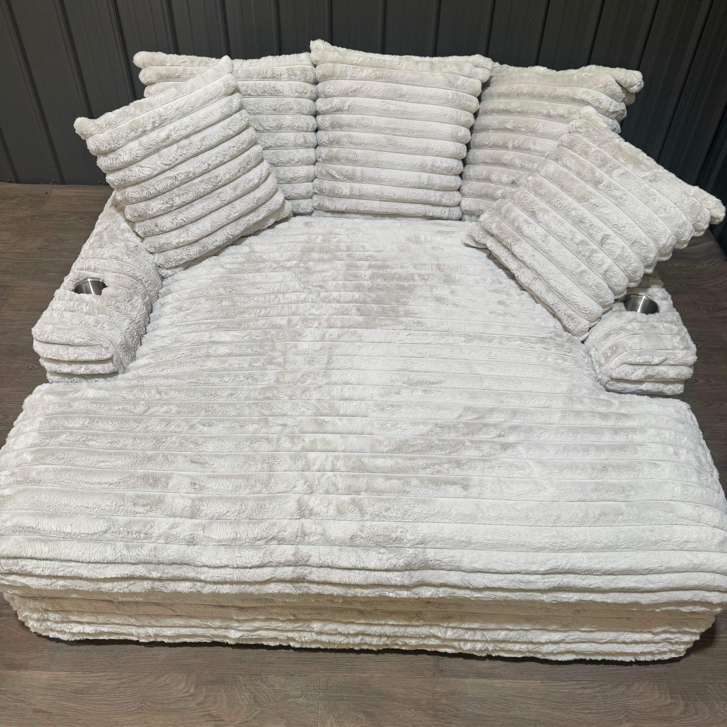Brand New Oversized Fluff, Monster Single Chaise With Cupholders And USB/USB-C Charging Ports 🛋️